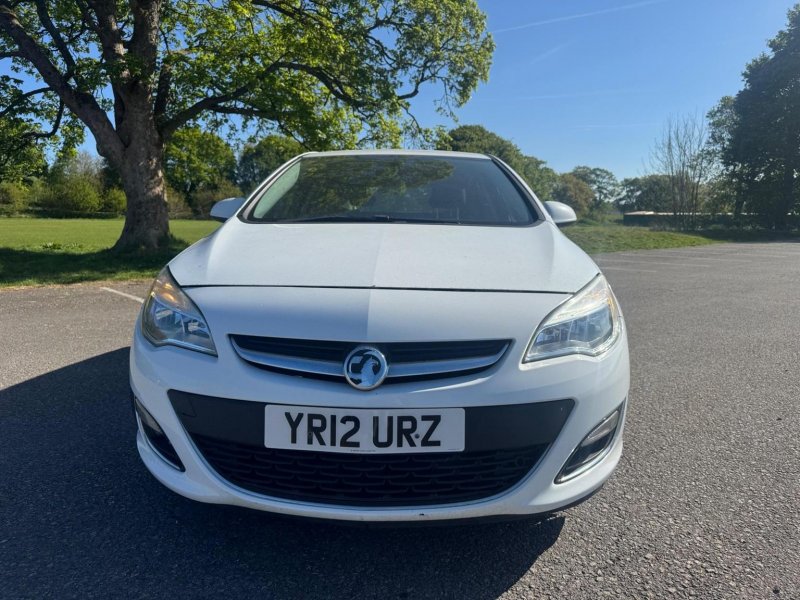 VAUXHALL ASTRA