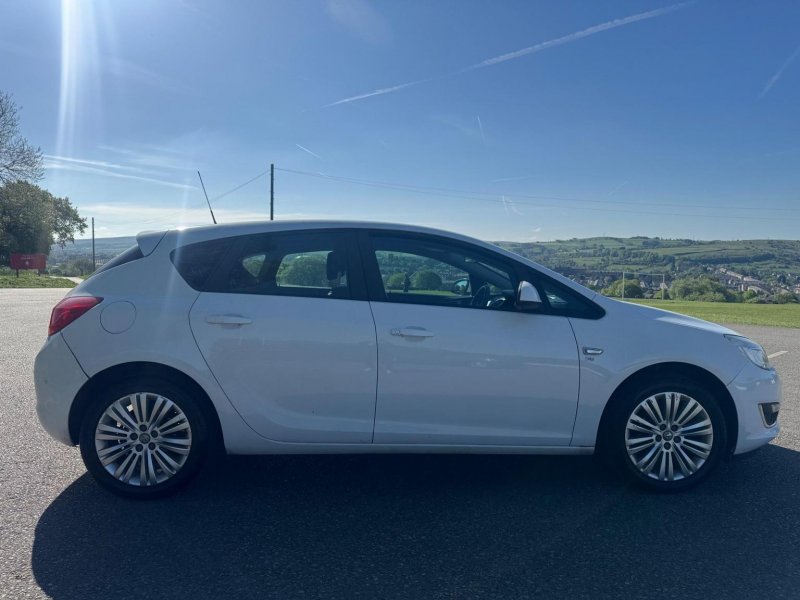 VAUXHALL ASTRA