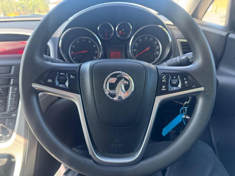VAUXHALL ASTRA