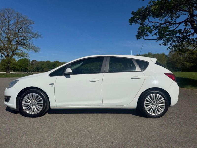 VAUXHALL ASTRA