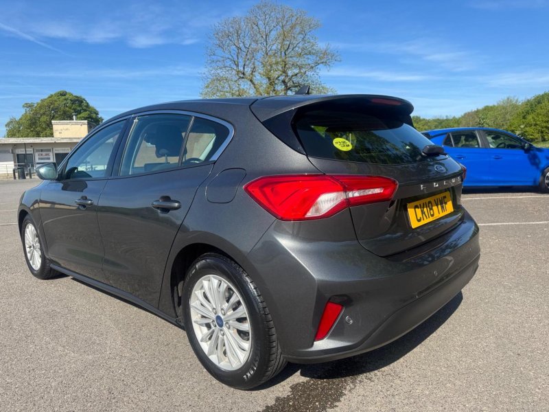 FORD FOCUS