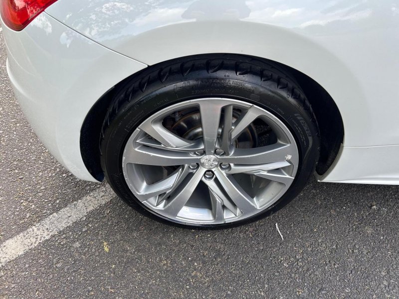 PEUGEOT RCZ