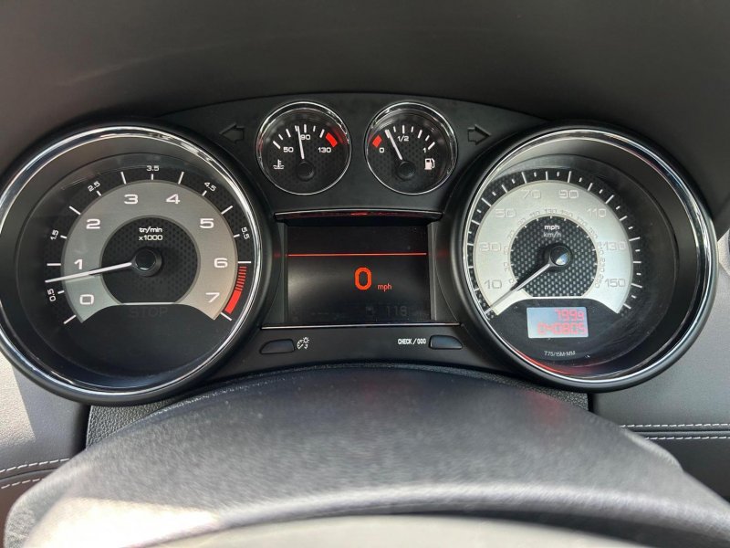 PEUGEOT RCZ
