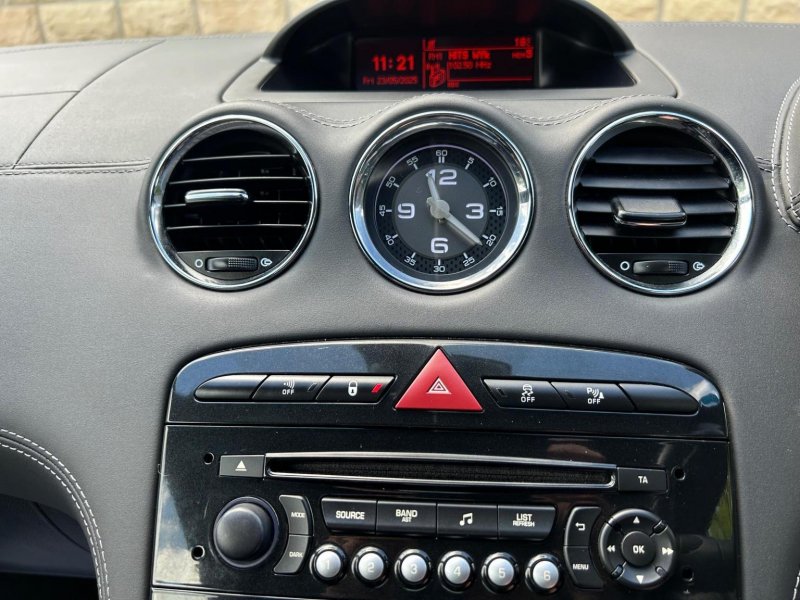 PEUGEOT RCZ