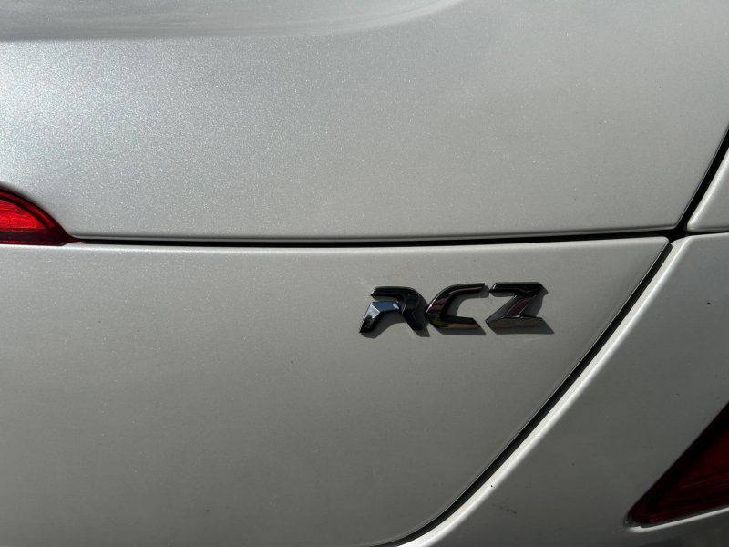 PEUGEOT RCZ