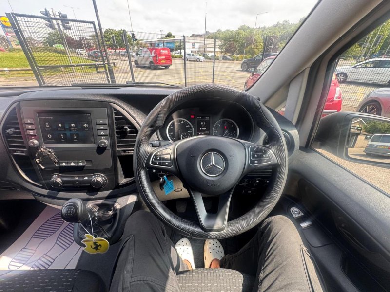 MERCEDES-BENZ VITO
