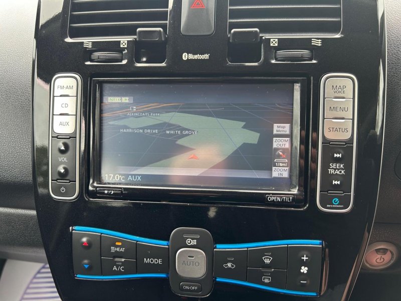 NISSAN LEAF